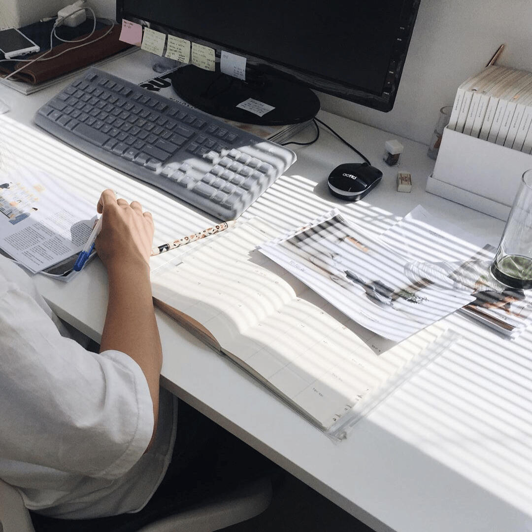 Expert Knowledge on Spain Advertising + Beyond